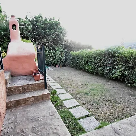 Giulia * Domus De Maria